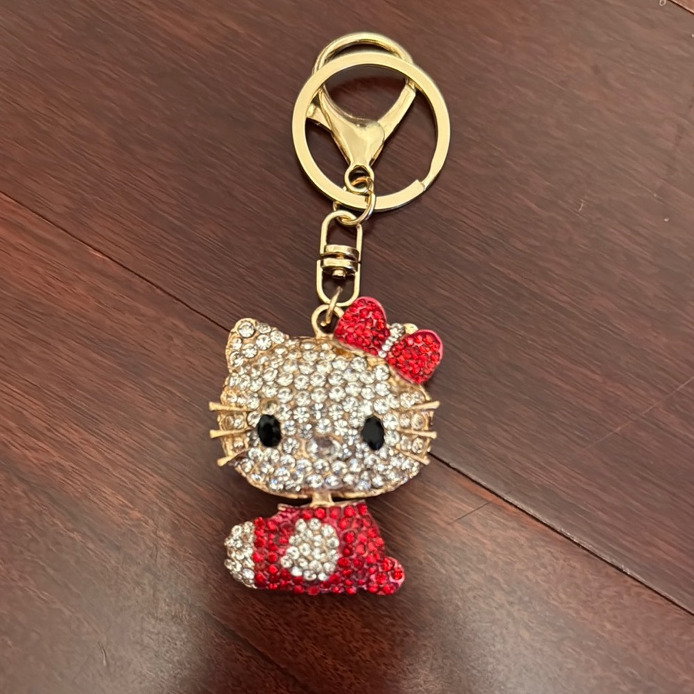 Hello Kitty Crystal Keychains - Picture 2 of 5